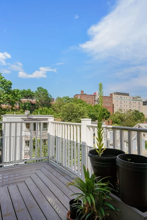 3 bed, 2 bath apartment for rent at 619 Franklin Unit 2, Riverside — photo 21 of 23