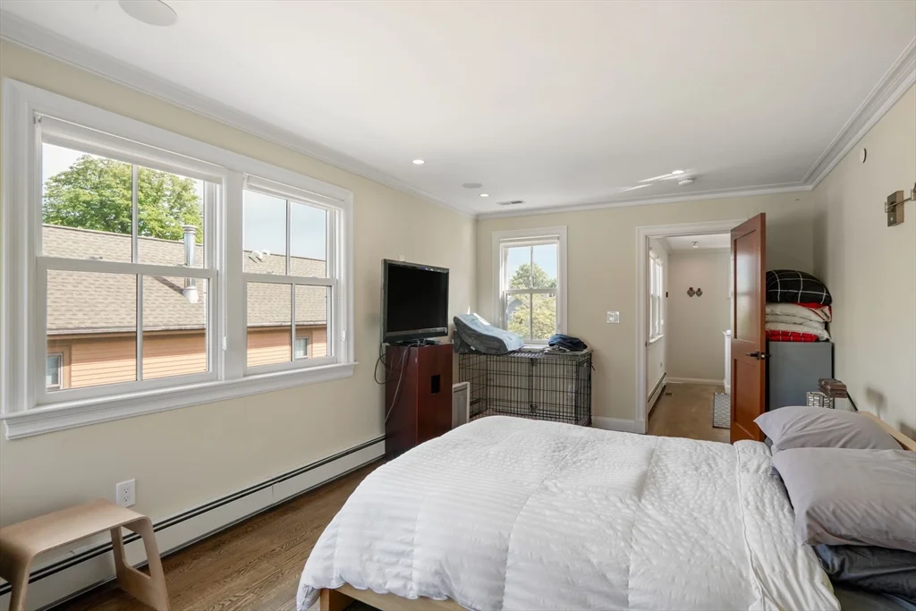 3 bed, 2 bath apartment for rent at 619 Franklin Unit 2, Riverside — photo 19 of 23