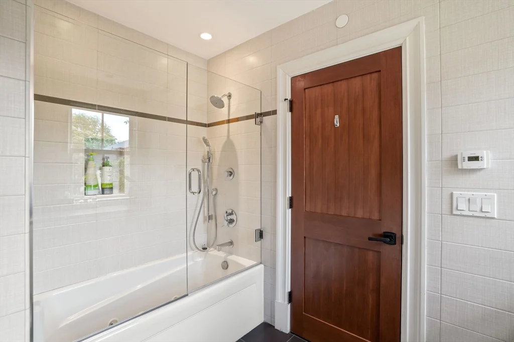 3 bed, 2 bath apartment for rent at 619 Franklin Unit 2, Riverside — photo 14 of 23
