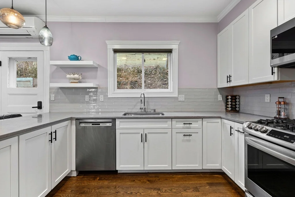 2 bed, 2 bath apartment for rent at 62 Atherton Rd Unit A, Coolidge Corner — photo 3 of 24