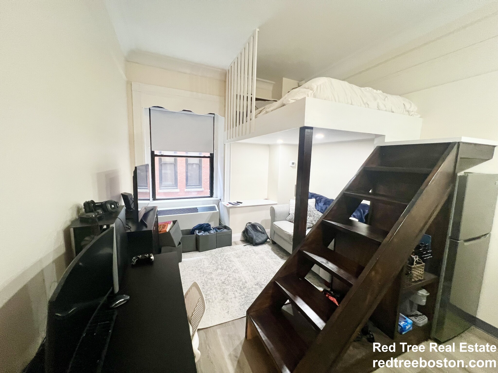 Studio bed, 1 bath apartment for rent at 62 Boylston St Unit 219, Midtown — photo 1 of 14