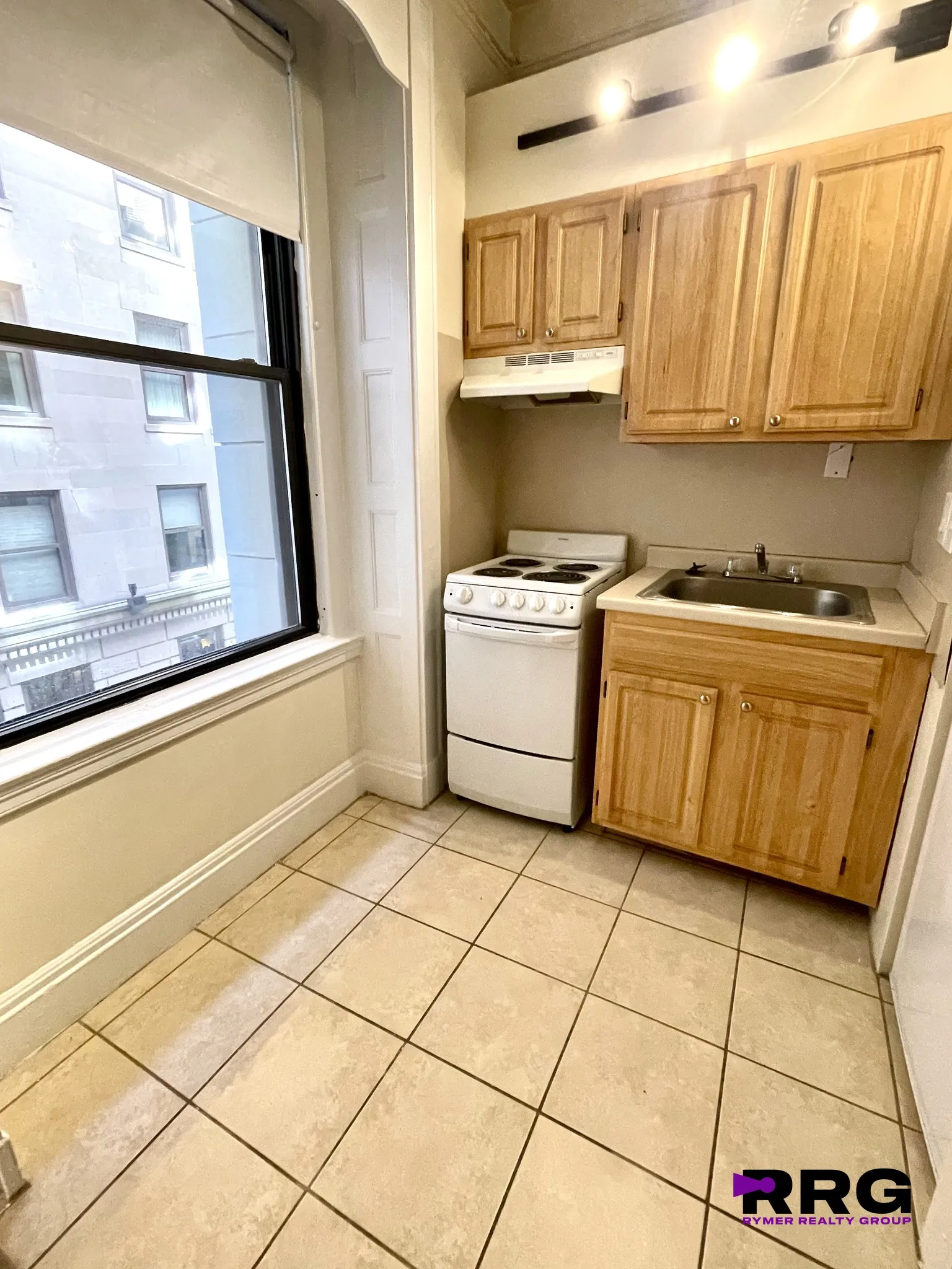 Studio bed, 1 bath apartment for rent at 62 Boylston St Unit 225, Boston Downtown — photo 2 of 21