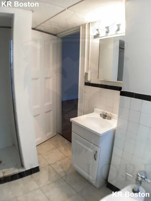 Studio bed, 1 bath apartment for rent at 62 Boylston St Unit 225, Boston Downtown — photo 15 of 21