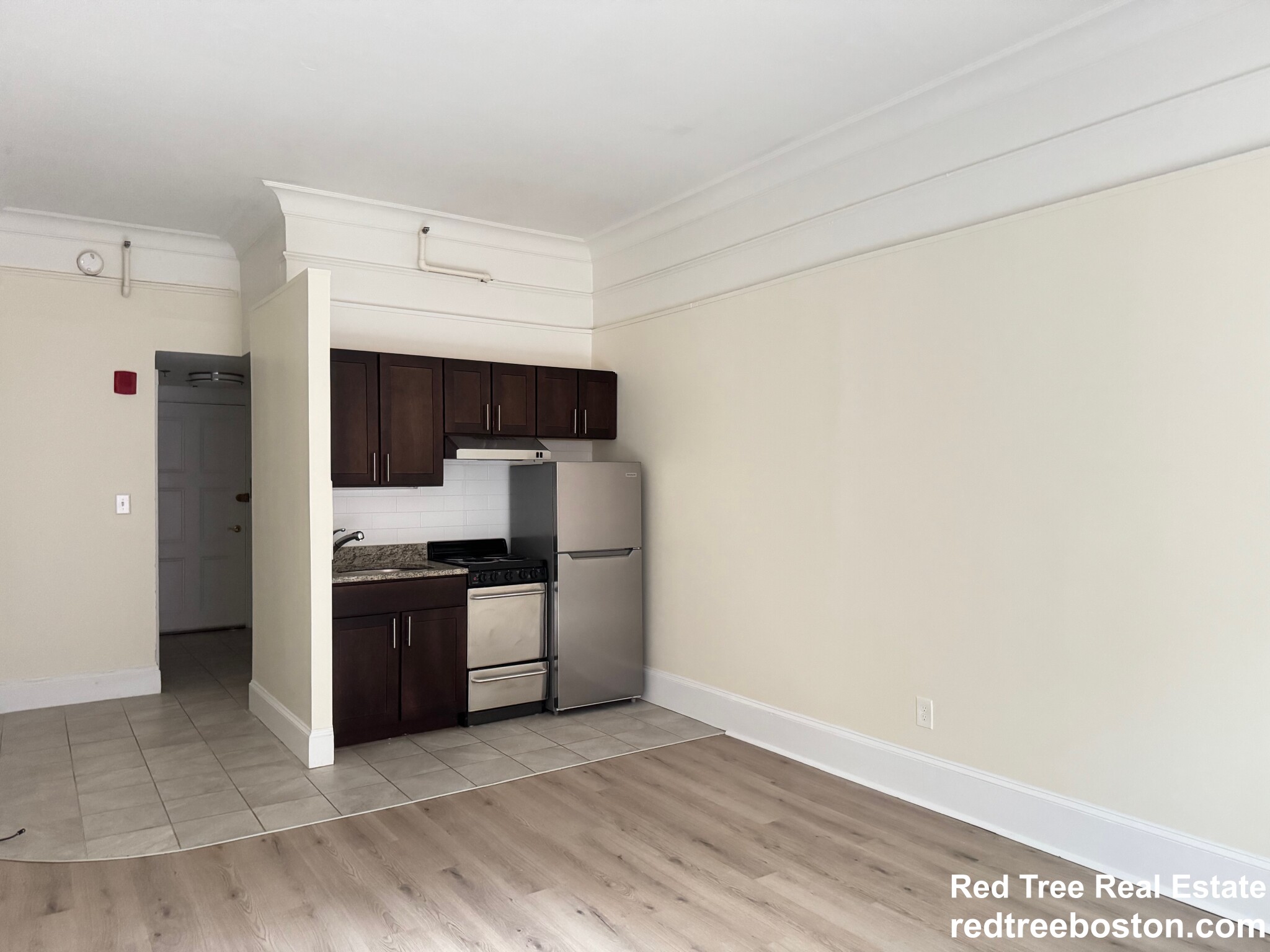 Studio bed, 1 bath apartment for rent at 62 Boylston St Unit 416, Midtown — photo 1 of 10