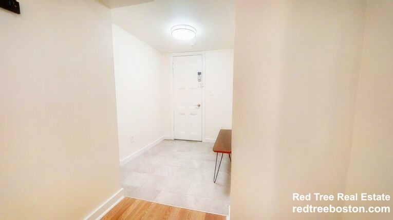 Studio bed, 1 bath apartment for rent at 62 Boylston St Unit 423, Midtown — photo 3 of 9