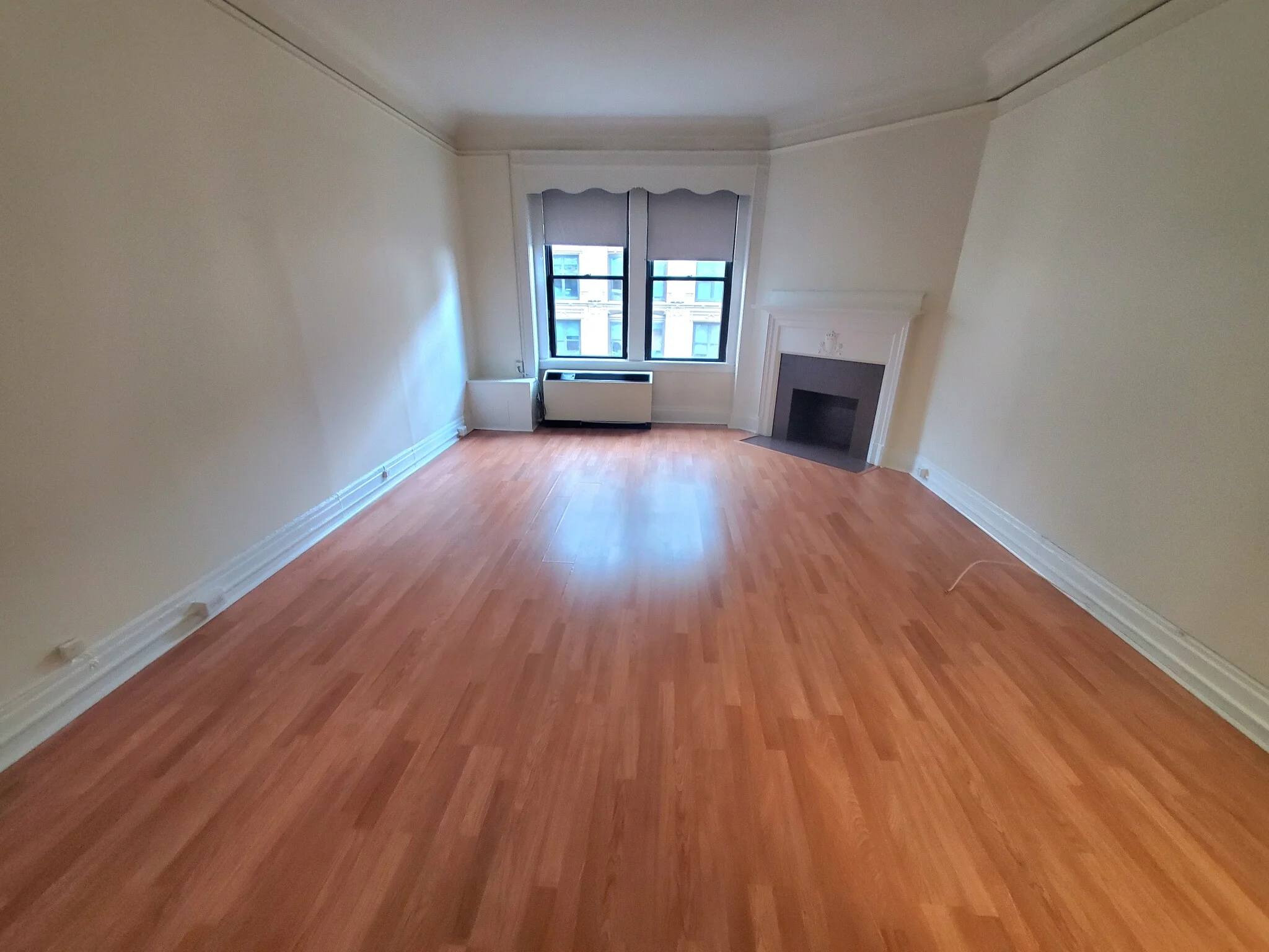 Studio bed, 1 bath apartment for rent at 62 Boylston St Unit 809, Back Bay — photo 2 of 10