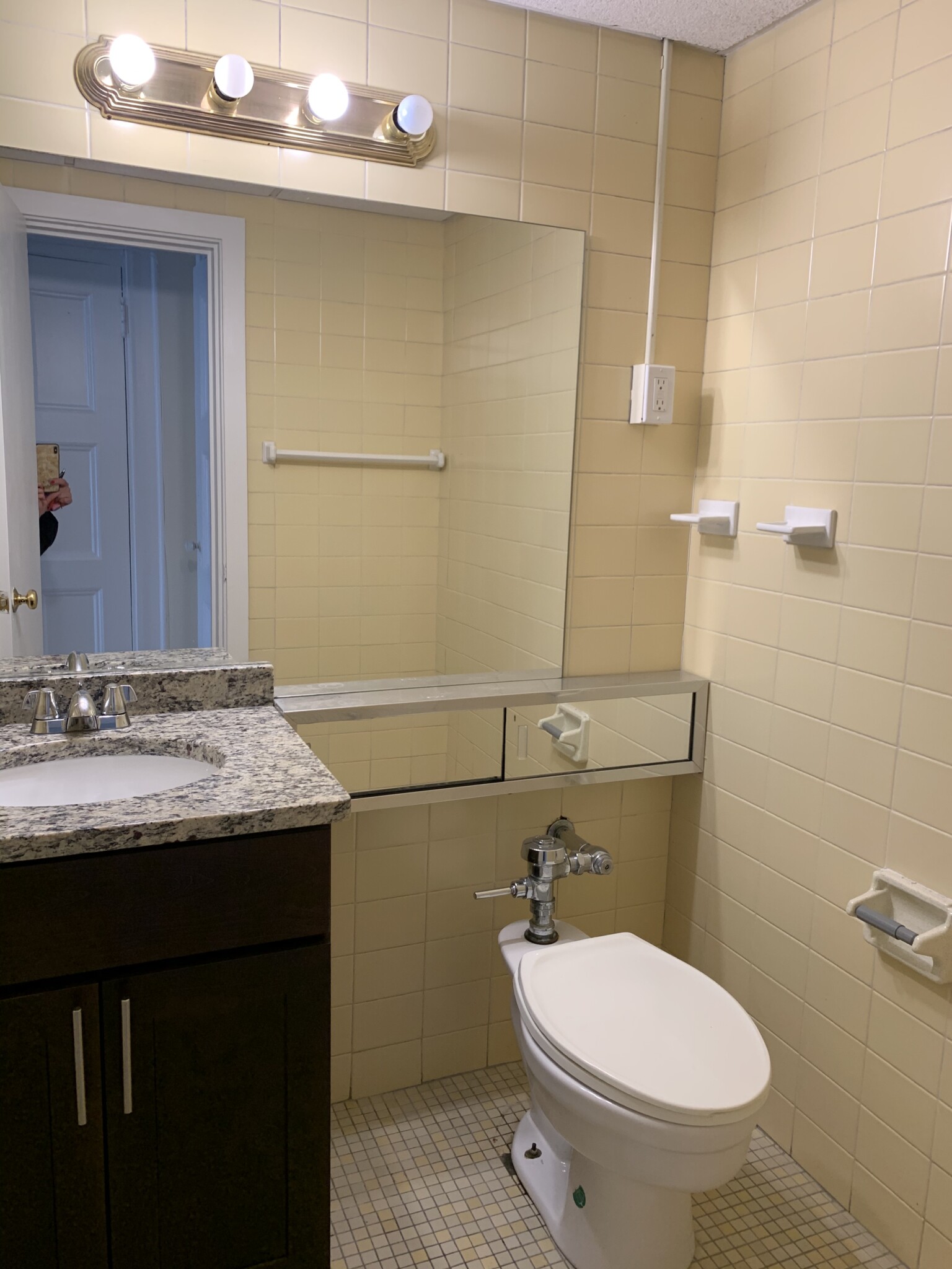 Studio bed, 1 bath apartment for rent at 62 Boylston St Unit 823, Boston Downtown — photo 7 of 11