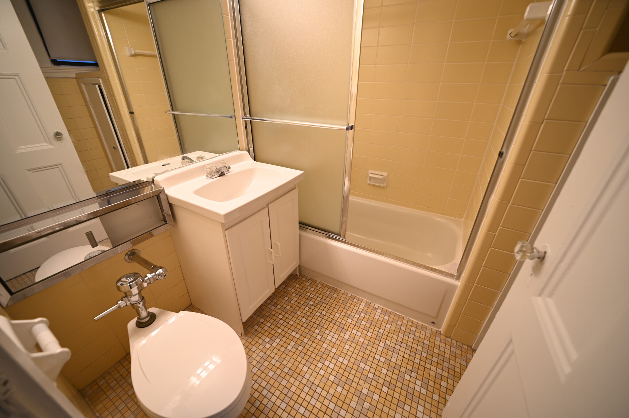 Studio bed, 1 bath apartment for rent at 62 Boylston St Unit 921, Theatre District — photo 3 of 5