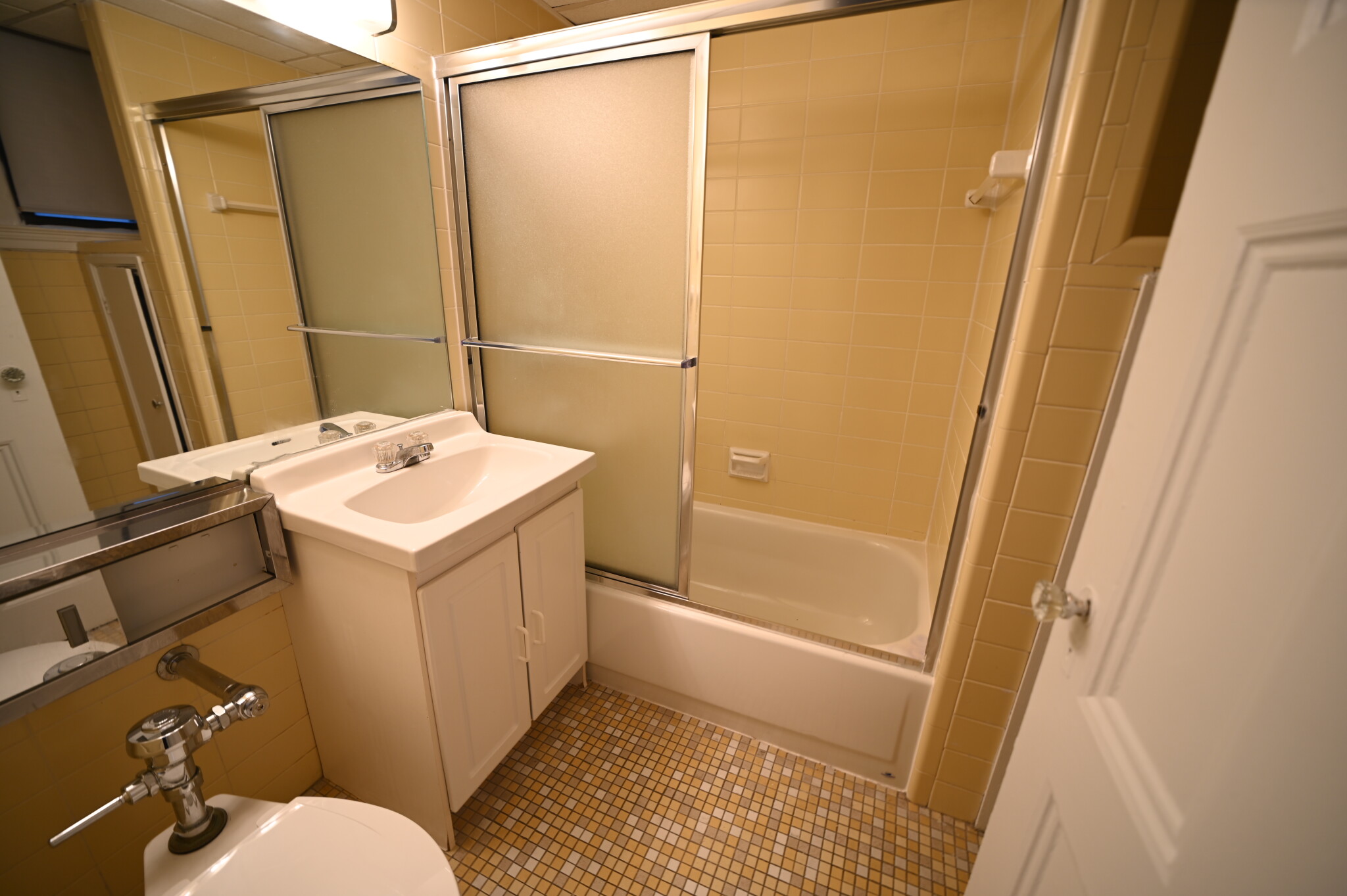 Studio bed, 1 bath apartment for rent at 62 Boylston St Unit 921, Theatre District — photo 4 of 5
