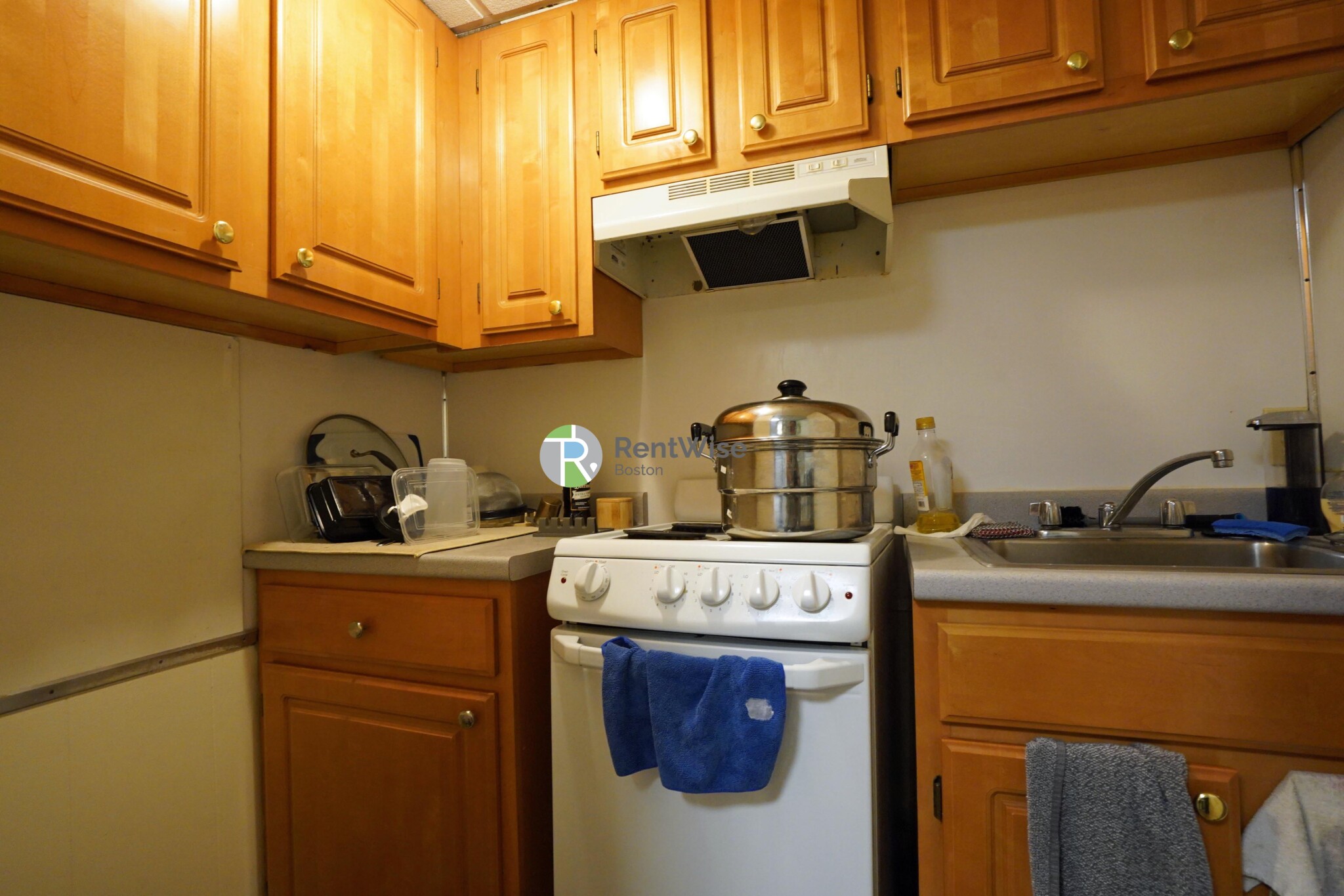 Studio bed, 1 bath apartment for rent at 62 Boylston St Unit L11, Boston Downtown — photo 6 of 12