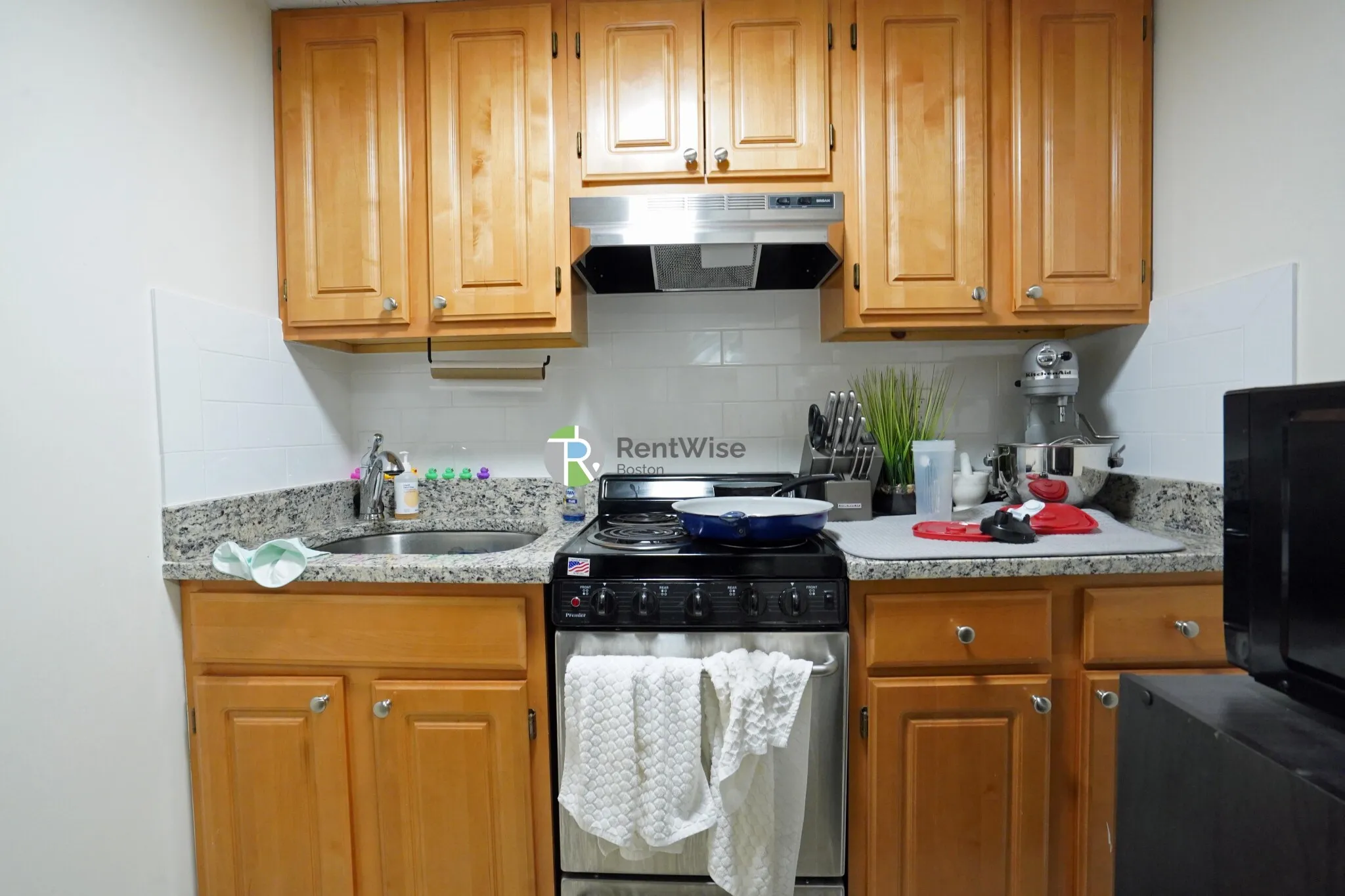 Studio bed, 1 bath apartment for rent at 62 Boylston St Unit M12, Boston Downtown — photo 7 of 12