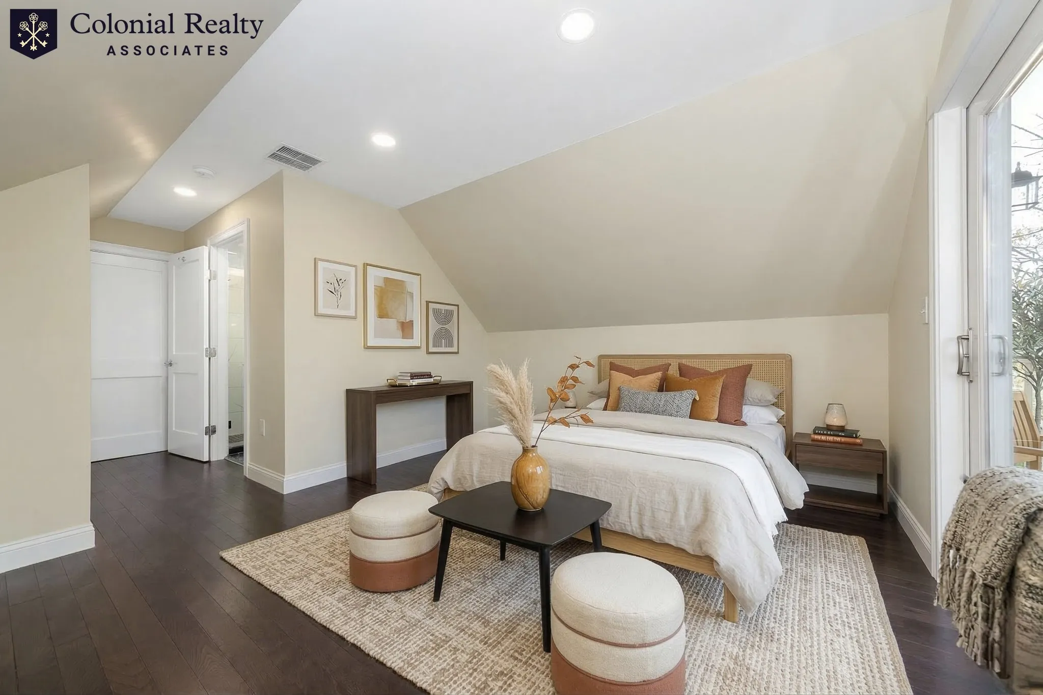 5 bed, 5.5 bath apartment for rent at 62 Bradbury Ave Unit 2, Medford — photo 2 of 13