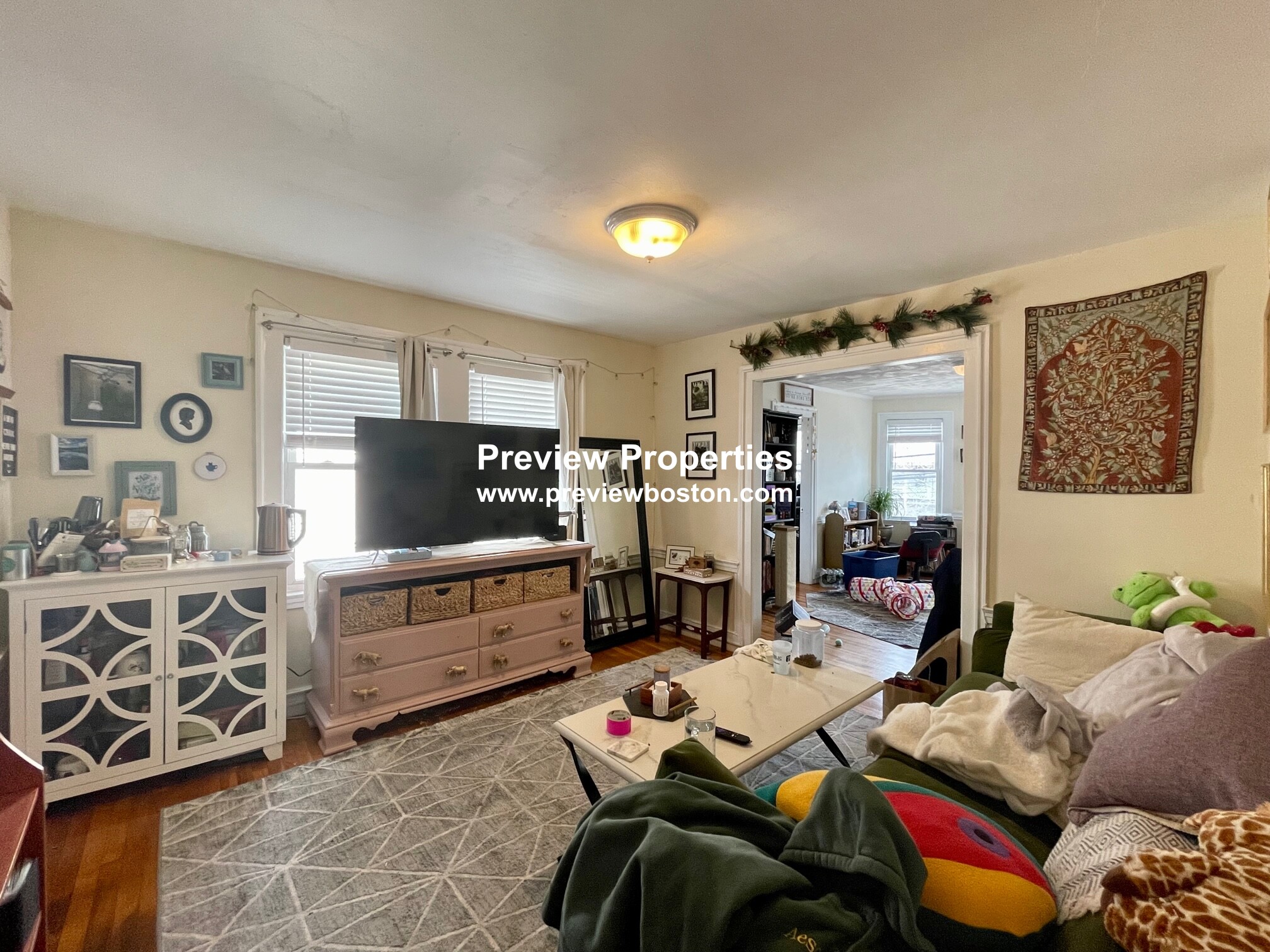3 bed, 1 bath apartment for rent at 62 Brock St Unit 2P, Brighton