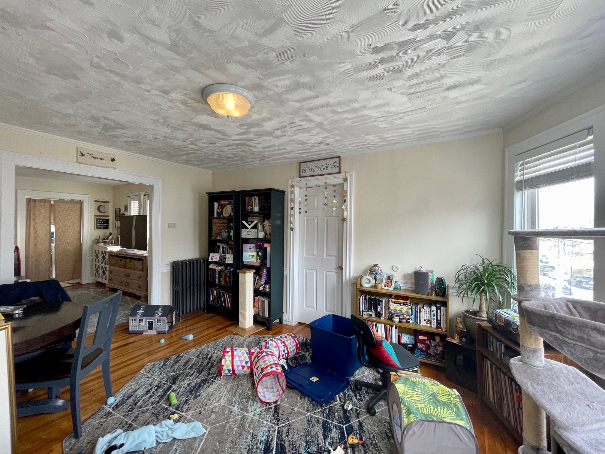 3 bed, 1 bath apartment for rent at 62 Brock St Unit 3, Oak Square — photo 3 of 11