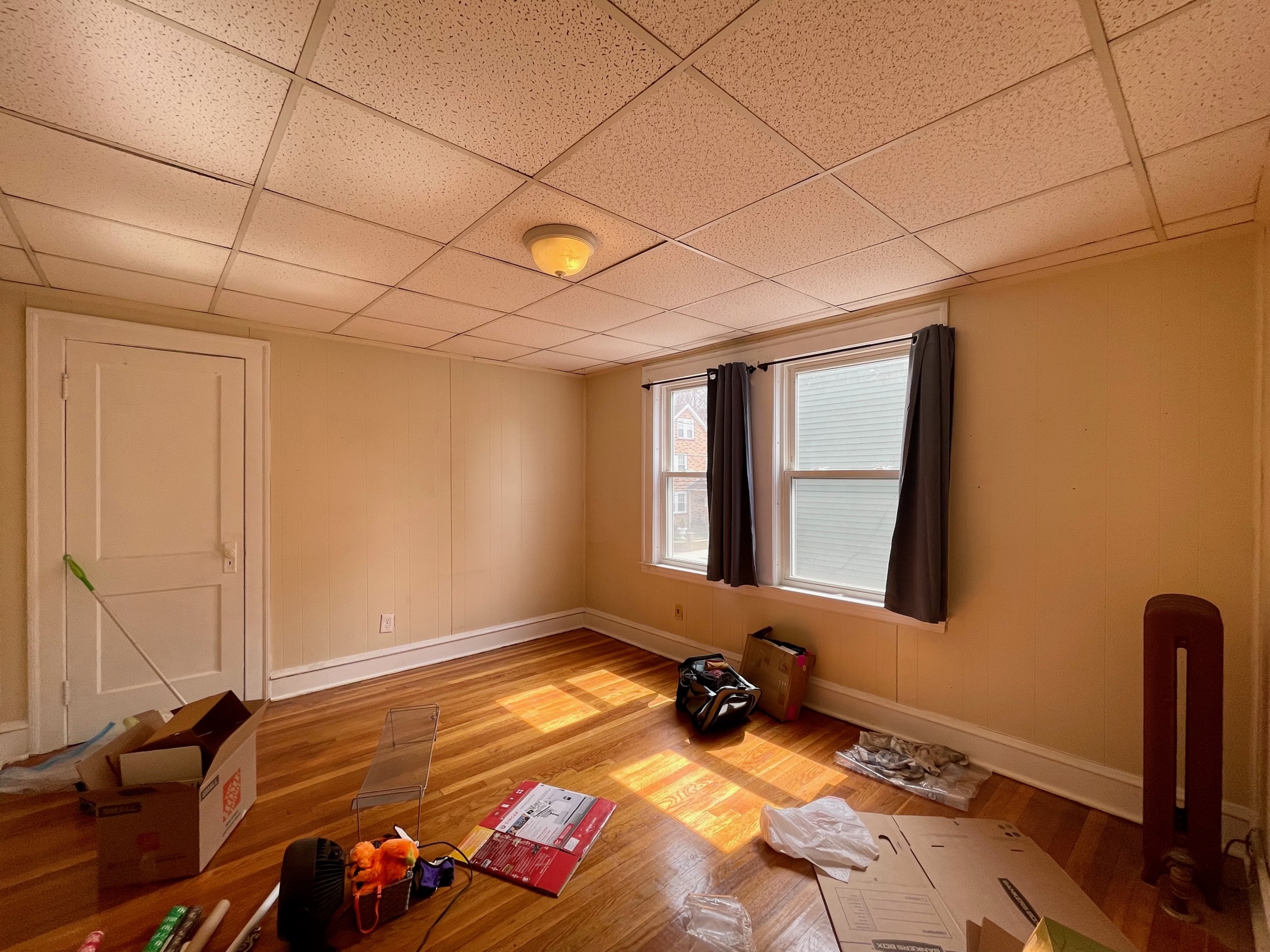 3 bed, 1 bath apartment for rent at 62 Brock St Unit 3, Oak Square — photo 9 of 11