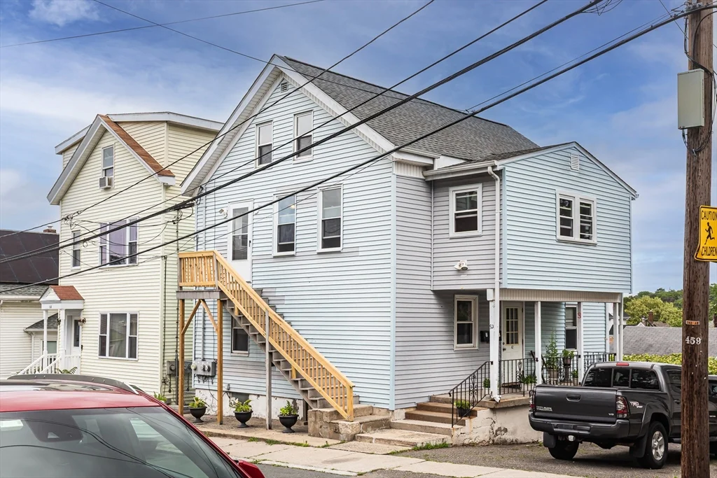 4 bed, 1 bath apartment for rent at 62 Butler St Unit 2, Glenwood — photo 1 of 20
