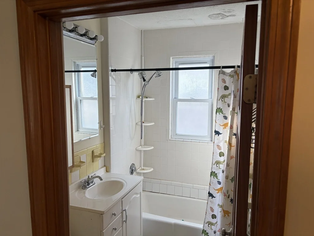 3 bed, 1 bath apartment for rent at 62 Chapman St Unit 1, North Quincy — photo 17 of 18