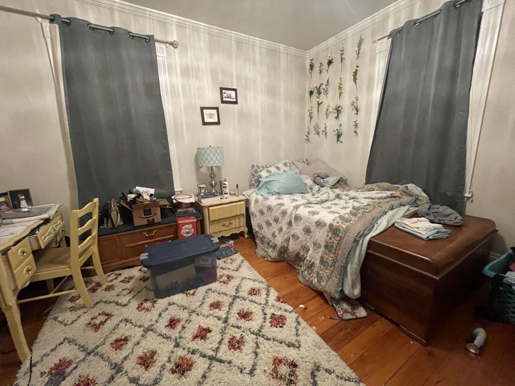 2 bed, 1 bath apartment for rent at 62 Chestnut St Unit 3, Brookline — photo 6 of 12