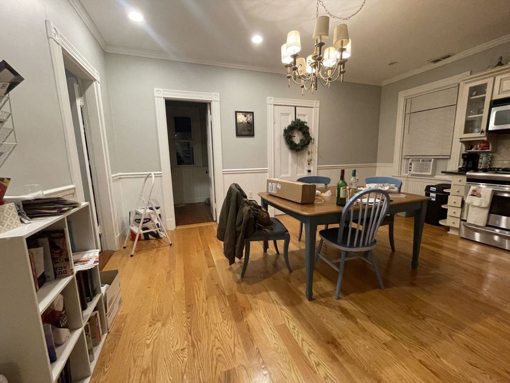 2 bed, 1 bath apartment for rent at 62 Chestnut St Unit 3, Brookline — photo 3 of 12