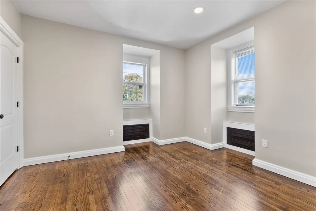 3 bed, 2 bath apartment for rent at 62 Chestnut St Unit Unit 2, Saugus — photo 17 of 22