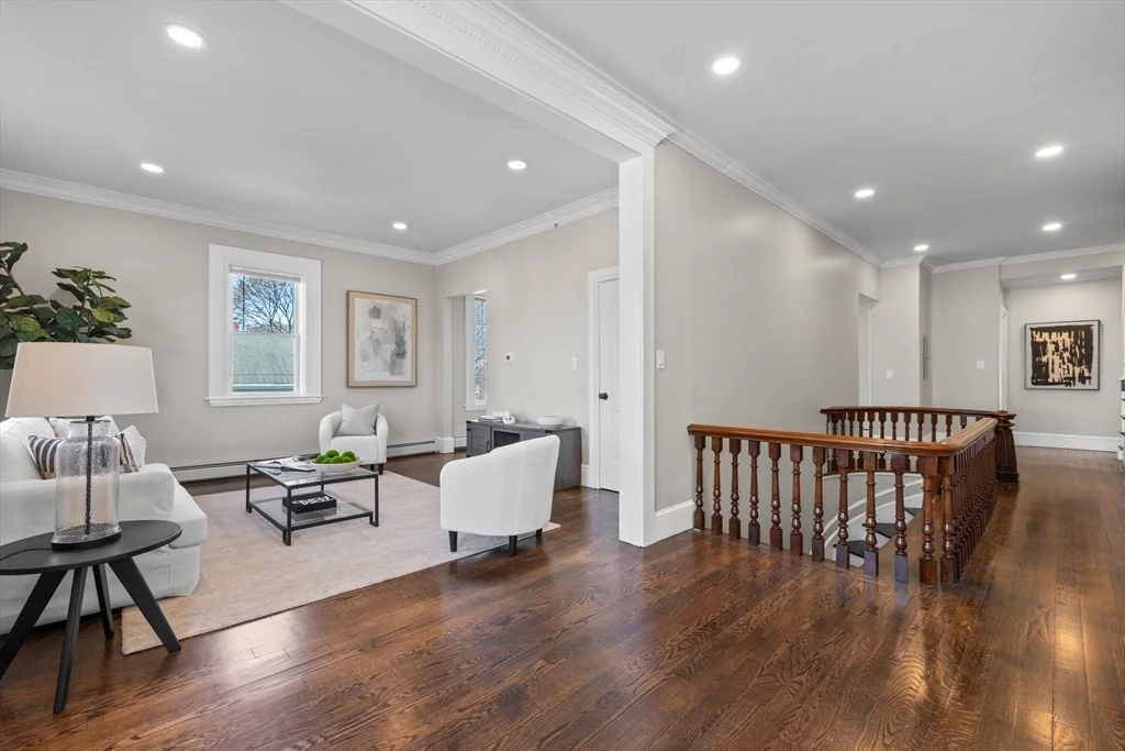 3 bed, 2 bath apartment for rent at 62 Chestnut St Unit Unit 2, Saugus — photo 1 of 22