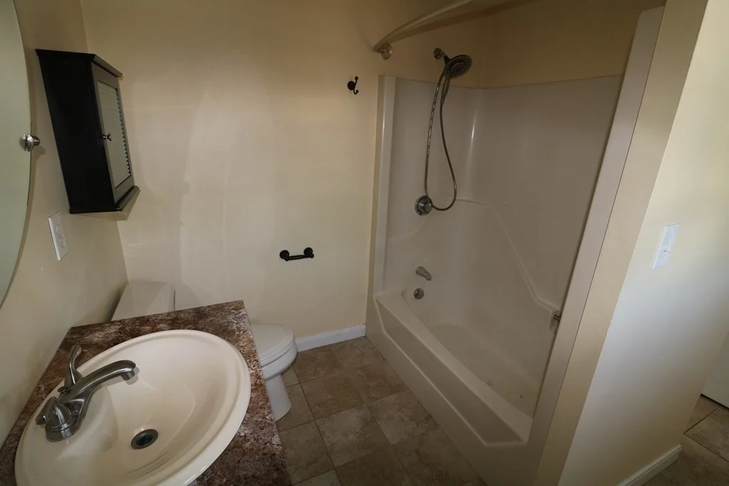 2 bed, 1 bath apartment for rent at 62 Eastern Point Rd Unit 3, Gloucester — photo 12 of 22