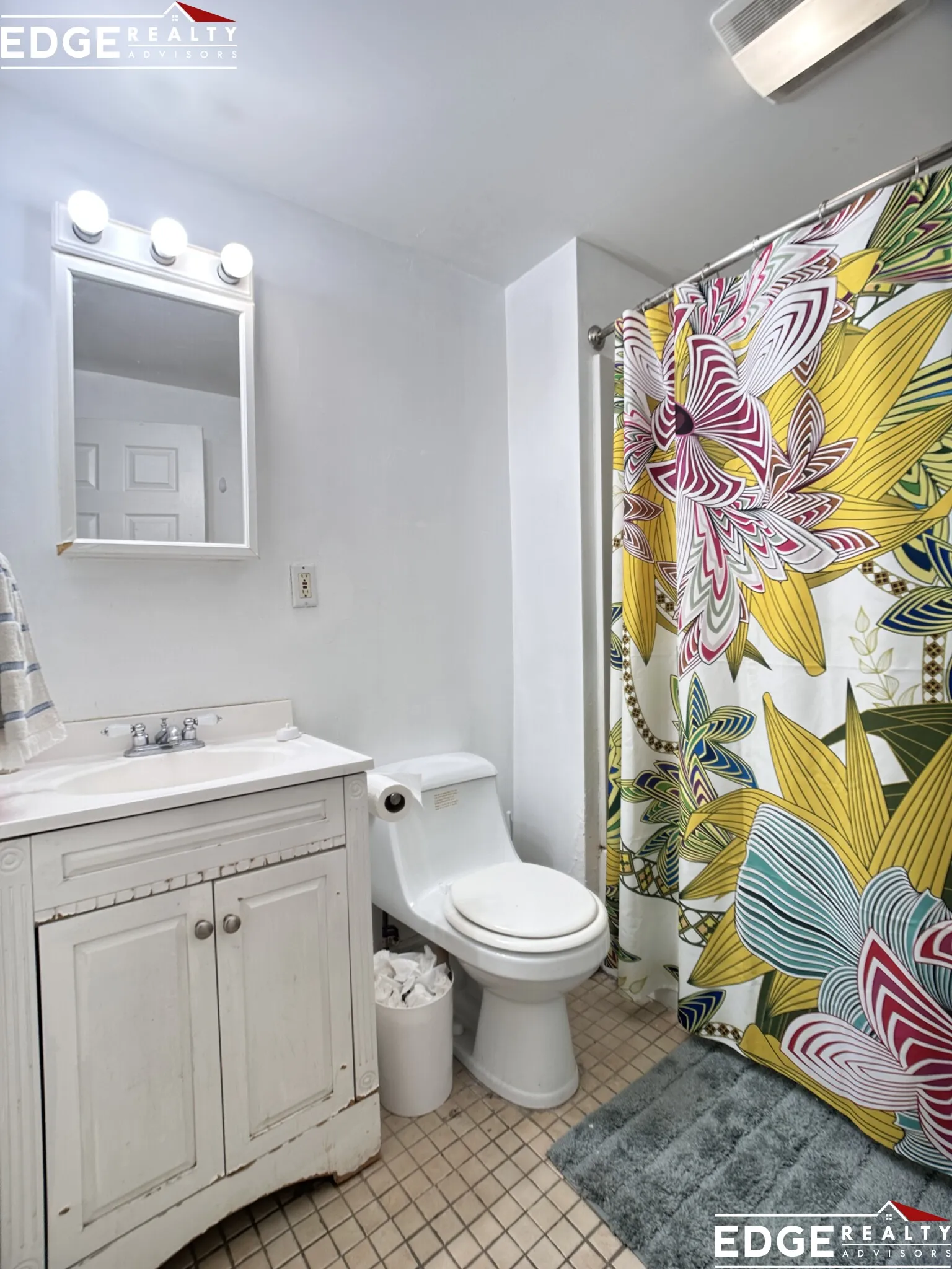 4 bed, 1.5 bath apartment for rent at 62 Egmont St Unit 1, North Brookline — photo 8 of 9