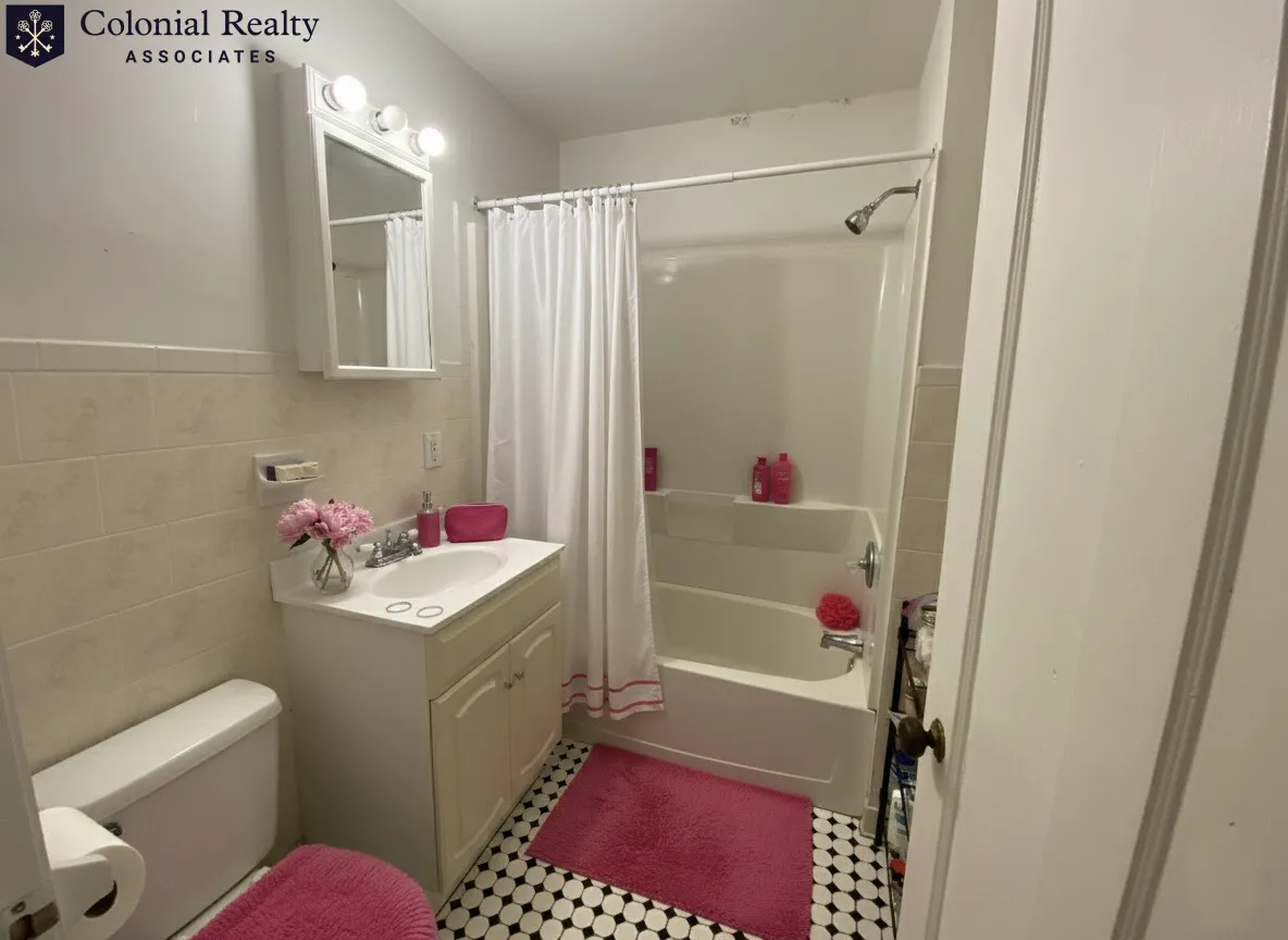 3 bed, 1 bath apartment for rent at 62 Egmont St Unit 6, North Brookline — photo 4 of 8