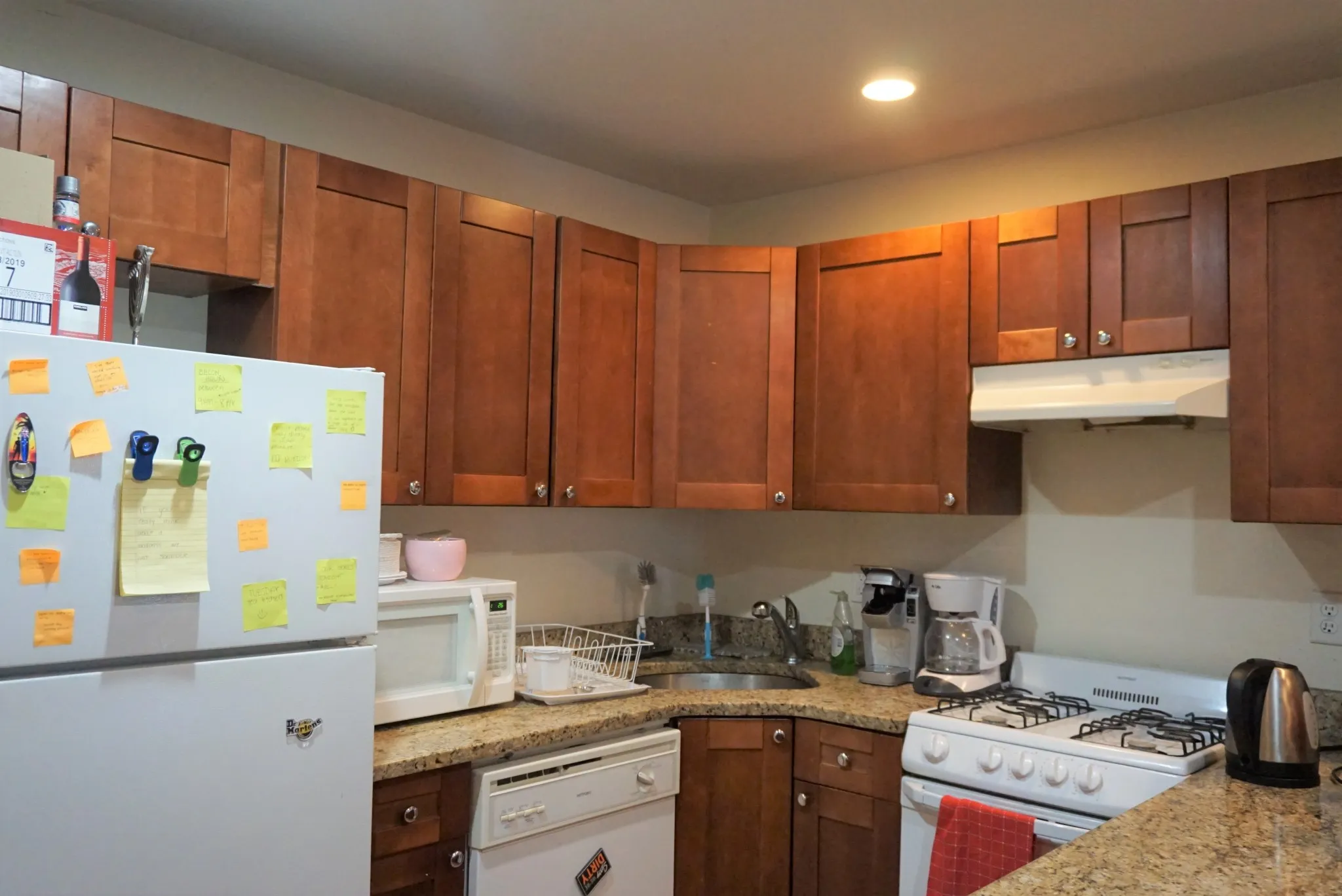 3 bed, 1 bath apartment for rent at 62 Egmont St Unit 6, North Brookline — photo 9 of 25