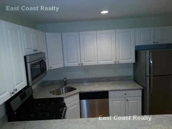 3 bed, 1 bath apartment for rent at 62 Egmont St Unit 6, North Brookline — photo 6 of 25