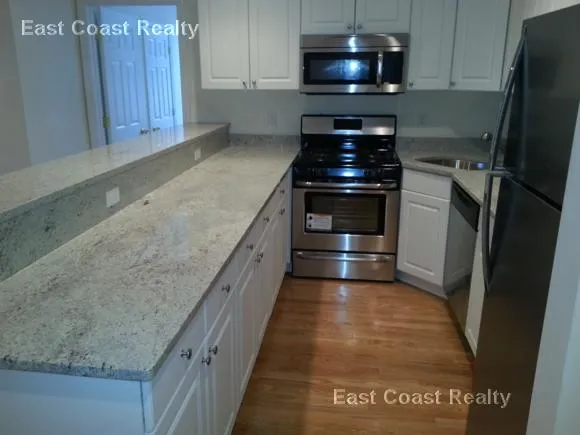 3 bed, 1 bath apartment for rent at 62 Egmont St Unit 6, North Brookline