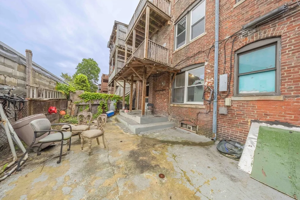 3 bed, 1 bath apartment for rent at 62 Empire St Unit 1, Allston — photo 15 of 15
