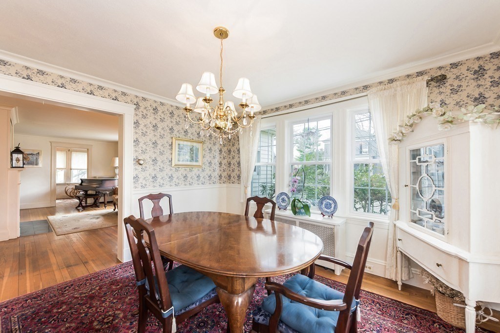 4 bed, 2 bath apartment for rent at 62 Evergreen Ave, Newton — photo 9 of 15