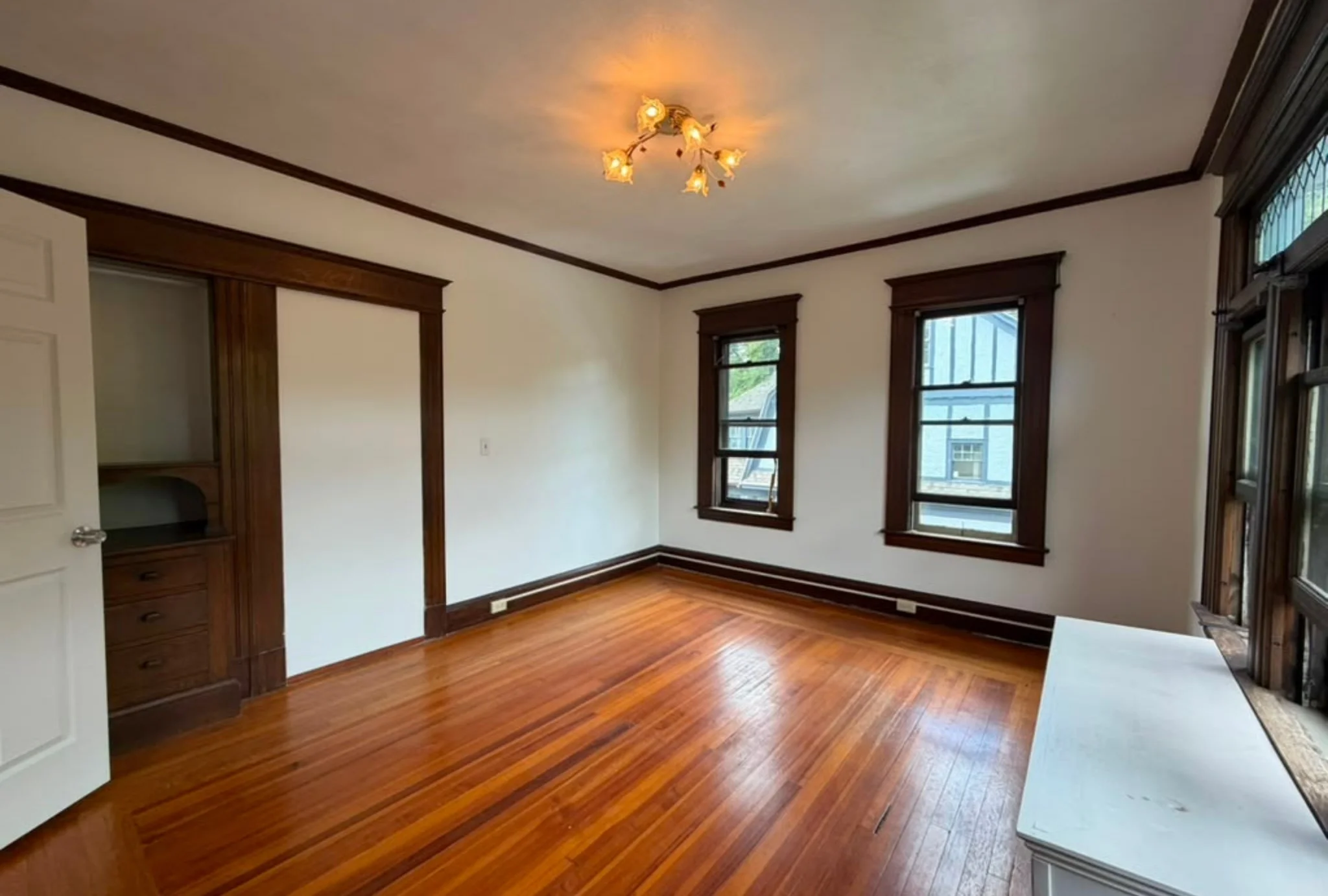 3 bed, 1 bath apartment for rent at 62 Firglade Ave Unit 2, Springfield — photo 9 of 21