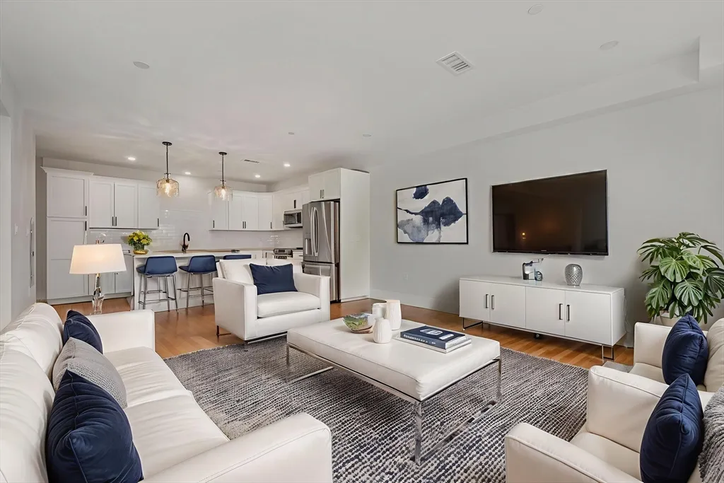 1 bed, 1 bath apartment for rent at 62 Foundry St Unit 406, Wakefield — photo 1 of 25