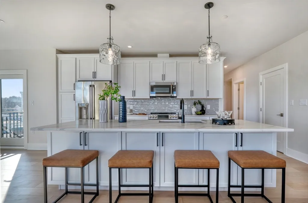 2 bed, 2 bath apartment for rent at 62 Foundry St Unit 506, Wakefield — photo 4 of 42