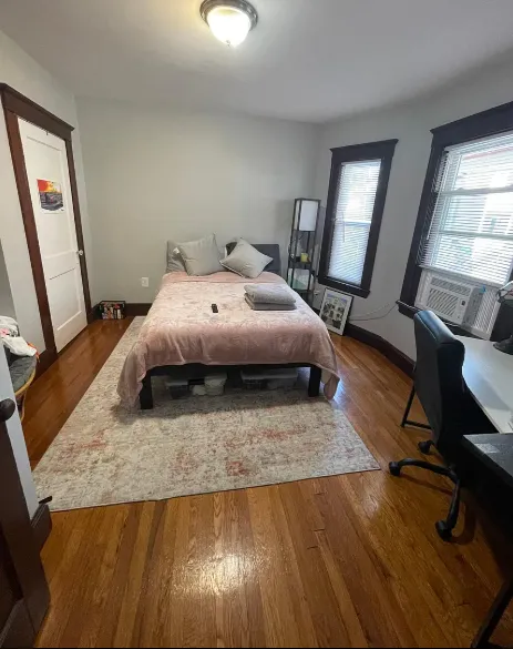 3 bed, 1 bath apartment for rent at 62 Frederick Ave Unit ., South Medford — photo 5 of 8