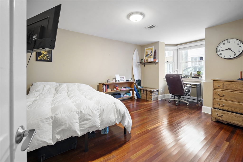 4 bed, 3 bath apartment for rent at 62 Gates St Unit 1, South Boston — photo 12 of 17