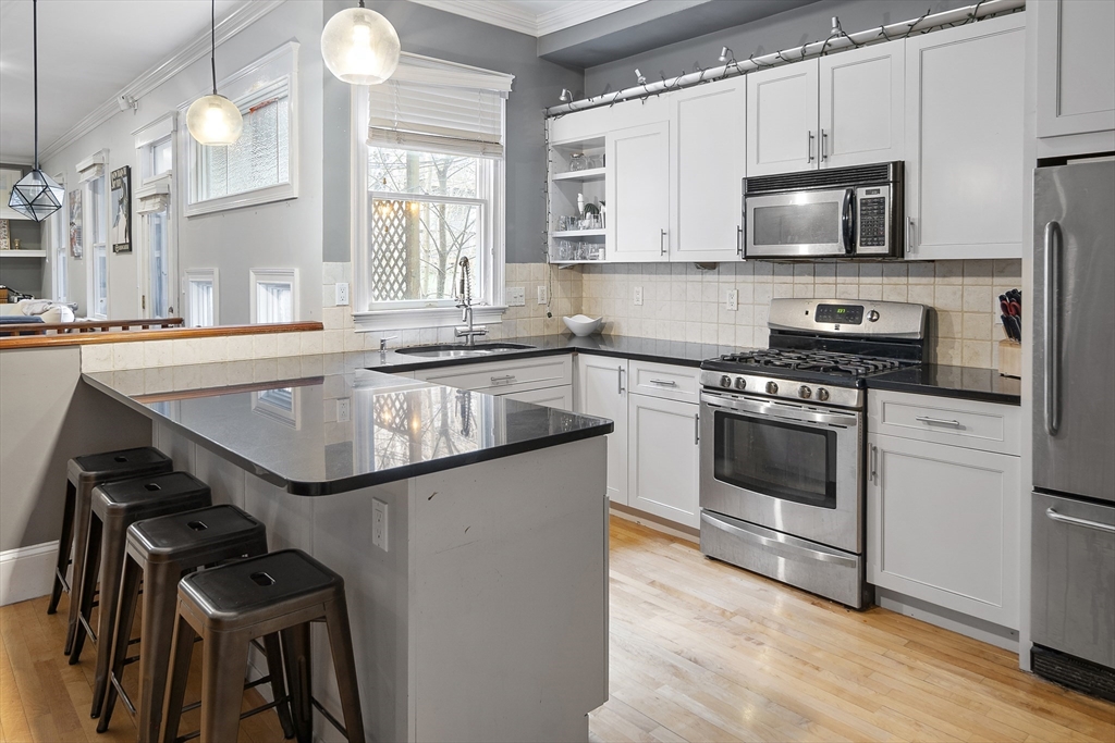 4 bed, 3 bath apartment for rent at 62 Gates St Unit 1, South Boston — photo 2 of 17