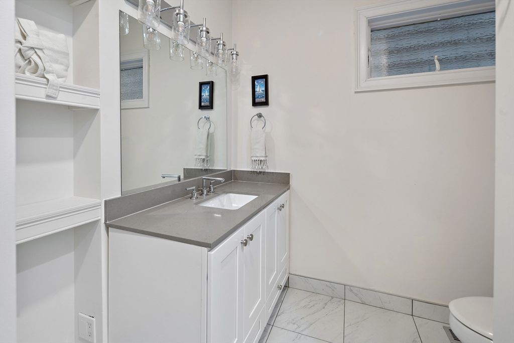 4 bed, 3 bath apartment for rent at 62 Gates St Unit 1, South Boston — photo 14 of 17