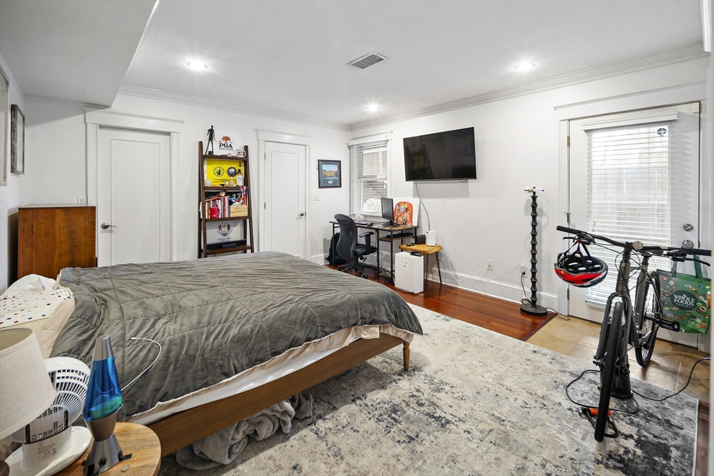 4 bed, 3 bath apartment for rent at 62 Gates St Unit 1, South Boston — photo 9 of 17