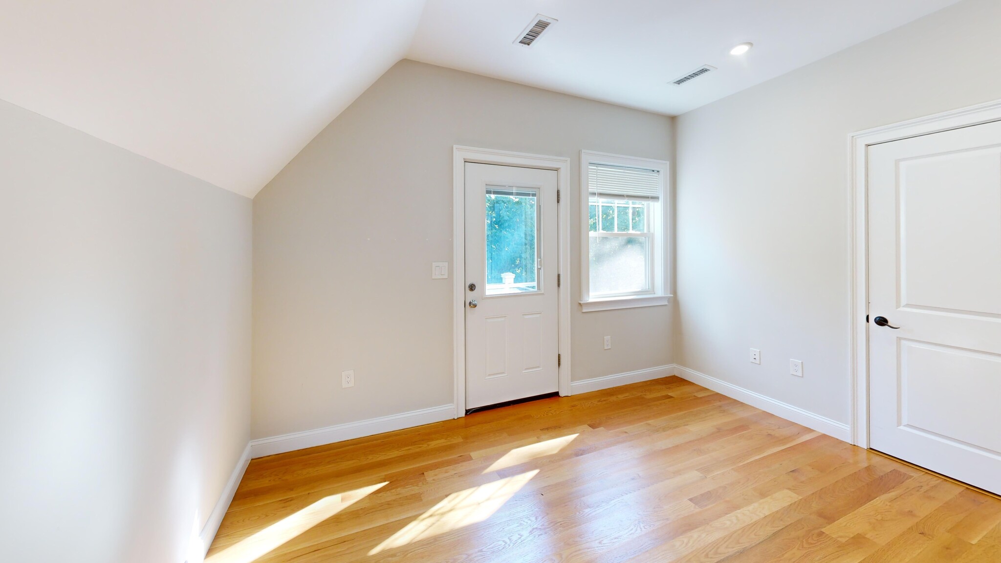 3 bed, 2 bath apartment for rent at 62 Gordon St Unit 1A, Allston — photo 11 of 14