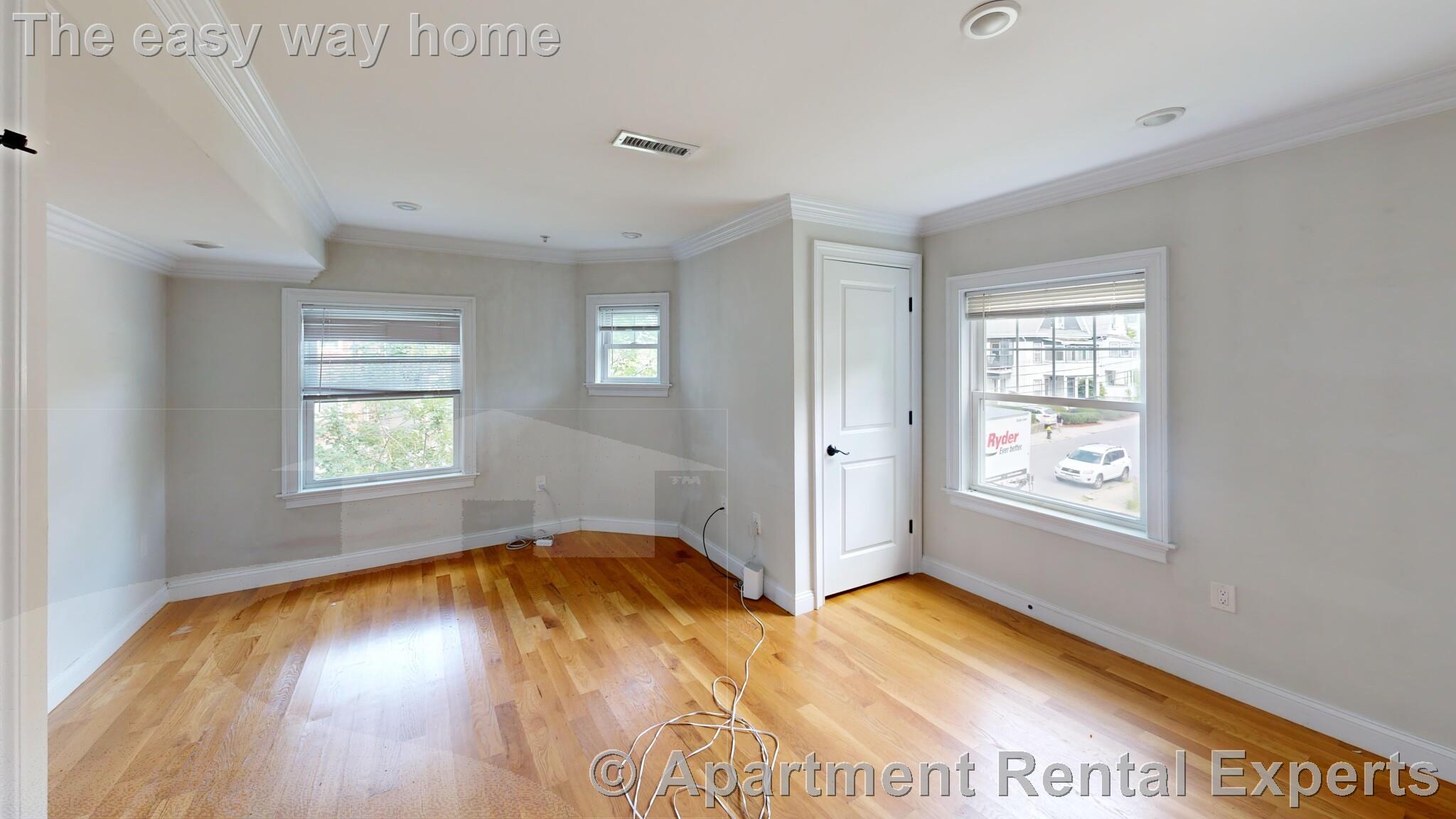 2 bed, 2 bath apartment for rent at 62 Gordon St Unit 2, Allston — photo 4 of 8