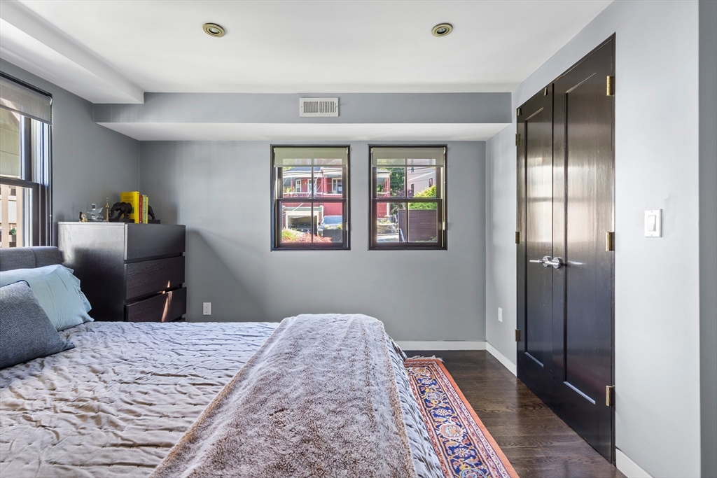 2 bed, 2 bath apartment for rent at 62 Grampian Way Unit Furnished, Dorchester — photo 18 of 37