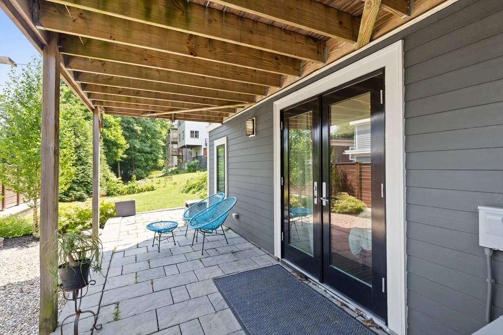 Studio bed, 1 bath apartment for rent at 62 Grampian Way Unit Studio, Dorchester — photo 22 of 25