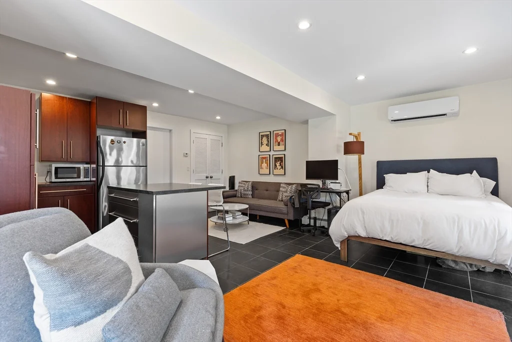 Studio bed, 1 bath apartment for rent at 62 Grampian Way Unit Studio, Dorchester — photo 1 of 25