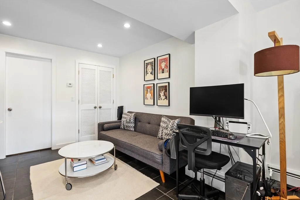 Studio bed, 1 bath apartment for rent at 62 Grampian Way Unit Studio, Dorchester — photo 11 of 25