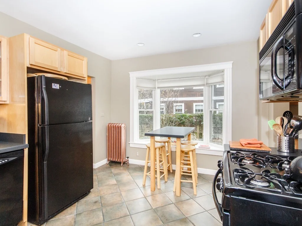 2 bed, 1 bath apartment for rent at 62 Granville Rd Unit 1, West Cambridge — photo 5 of 18