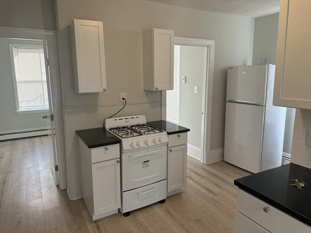 2 bed, 1 bath apartment for rent at 62 Greenwich St Unit 3, Boston — photo 2 of 5