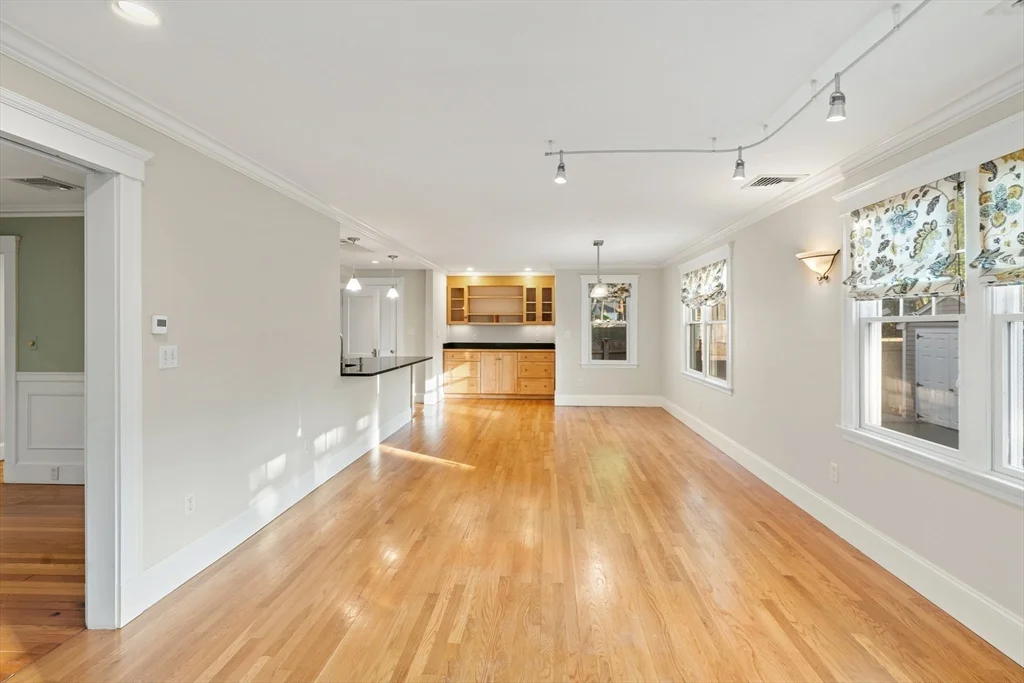 4 bed, 2 bath apartment for rent at 62 Harding Rd, Lexington — photo 13 of 42